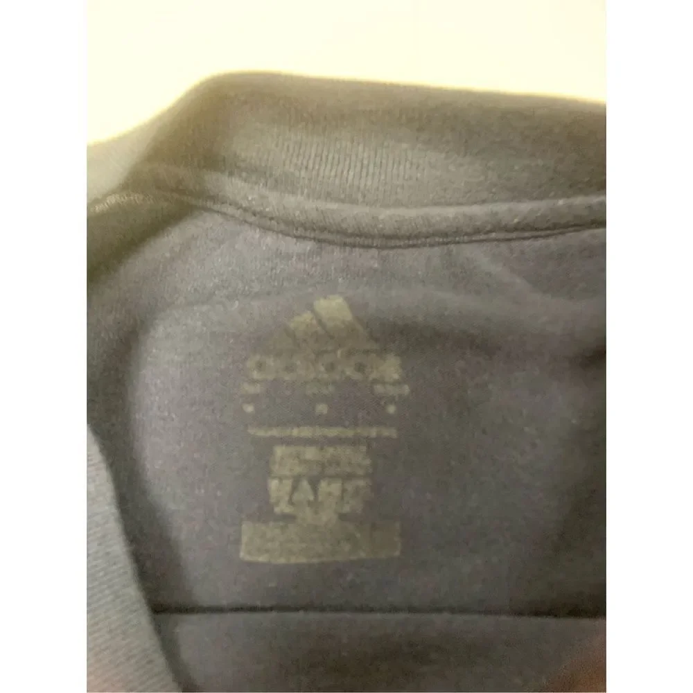 Vintage Adidas T-shirt